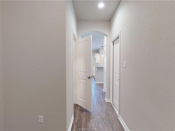 2nd image of 412 Kate Ln #412