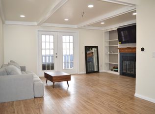 328 N Allen St #1, Madison, WI 53726