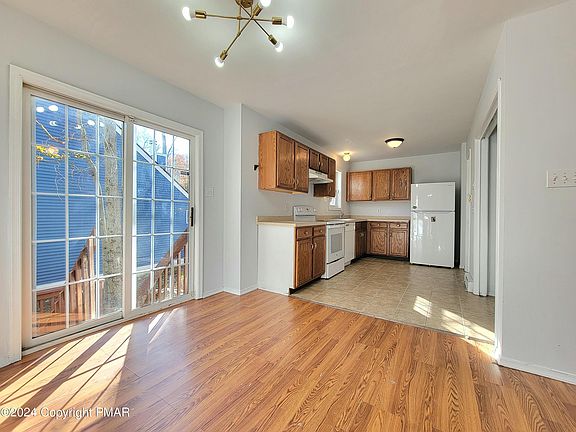 3rd image of 7128 Robinwood Dr