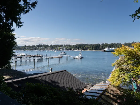 5811 Ward Ave NE, Bainbridge Island, WA 98110