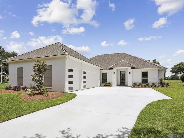 6112 Royal Palms Ct, Gonzales, LA 70737