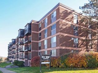 334 Cherokee Ave APT 101, Saint Paul, MN 55107