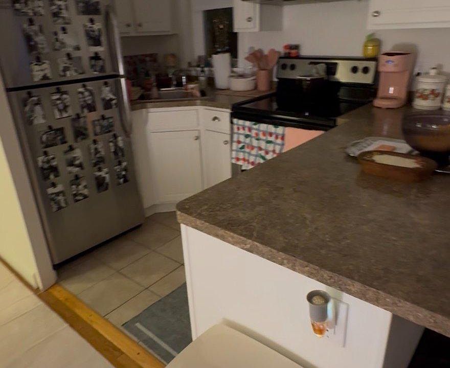 2nd image of 202-04 Delaware St #1