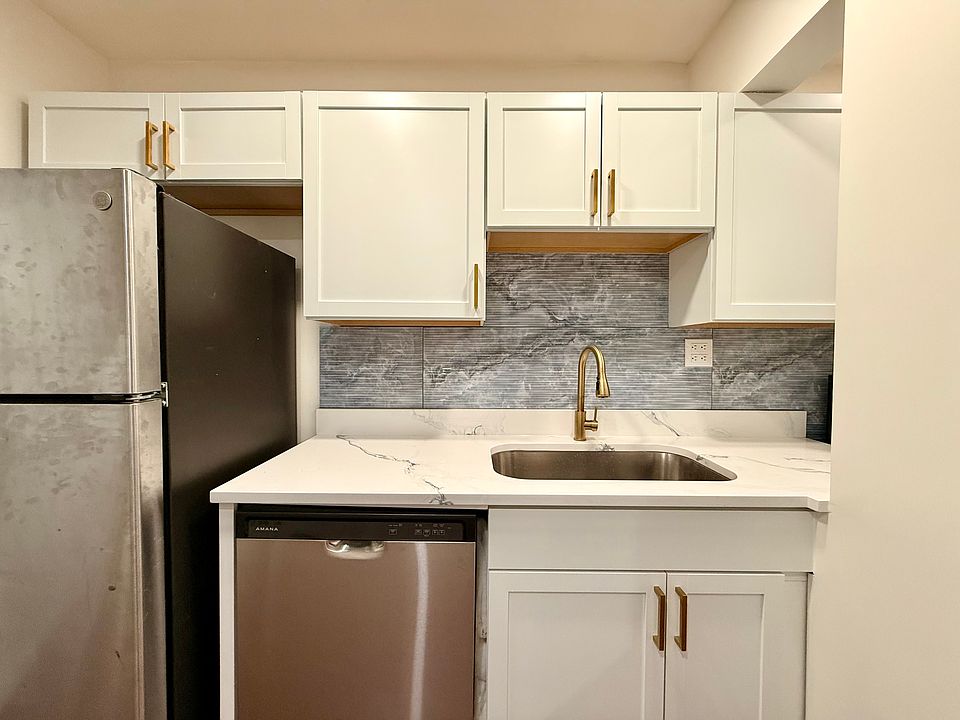 1st image of 1555 N Milwaukee Ave APT 45