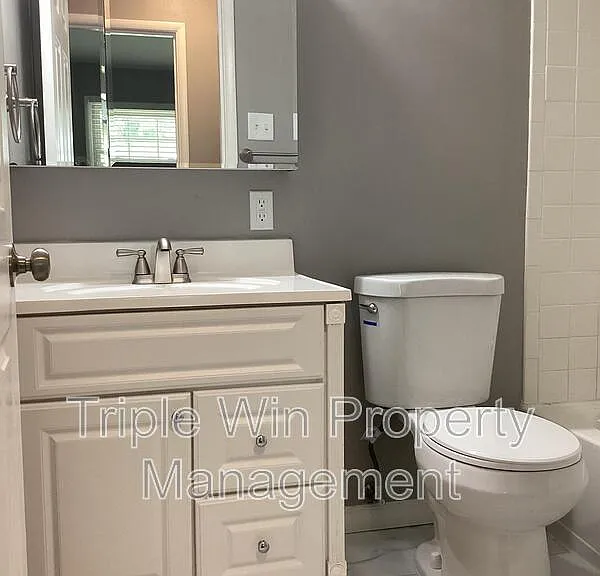 563 Apex Dr — Photo 25