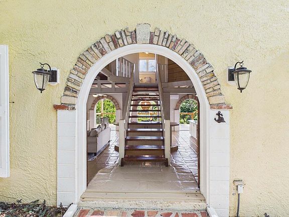 4th image of 15 Betsys Jewel Ave A