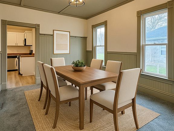 4th image of 420 D St NE