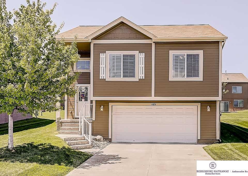 1st image of 4814 N 160th St