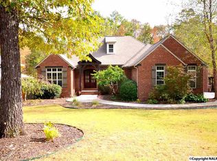 3704 Flint Pointe Cir SW, Hartselle, AL 35640