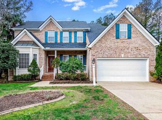 103 Deanscroft Ct, Cary, NC 27518