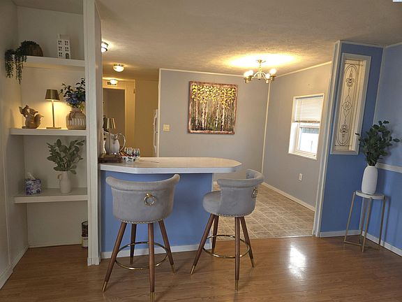 4th image of 260 NW Golden Hills Dr Space 54