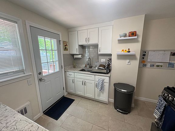 4th image of 79 Payne Rd #9