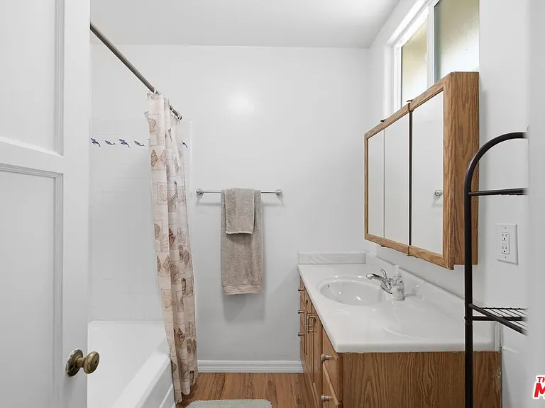 4142 Lincoln Ave — Photo 16