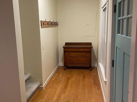 3rd image of 6495 Lowry Dr