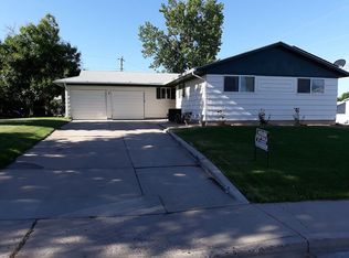 2 Duncan Rd, Pueblo, CO 81001