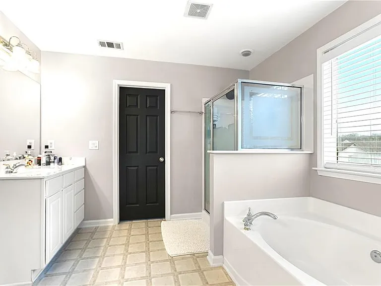 3538 Old Towne Ln — Photo 16