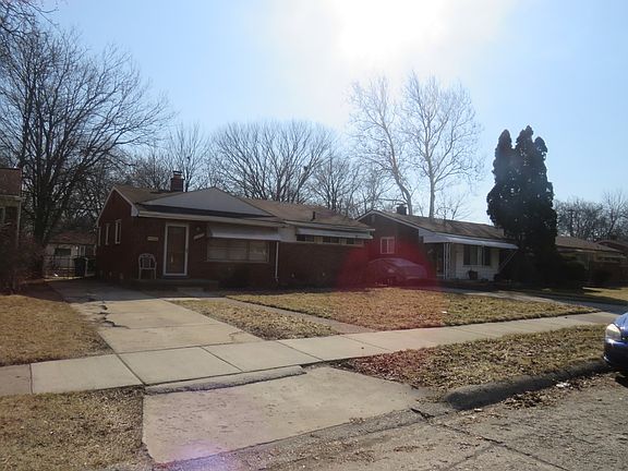 3rd image of 21910 Whitmore Ave