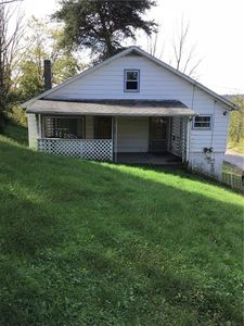 336 Iron Bridge Rd, Ford City, PA, 16226