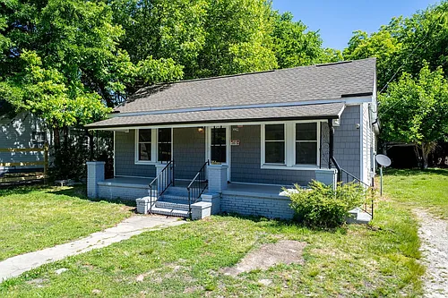 229 Lowry St Photo 1