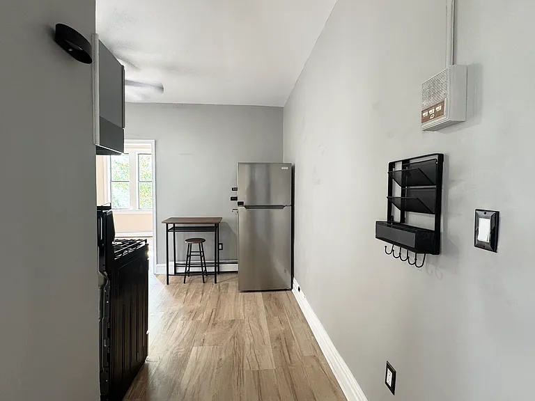 452 Avenue E #5 — Photo 10