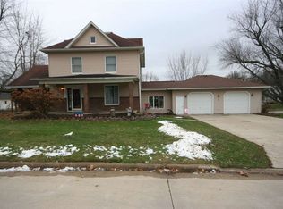 505 W Penn St, Williamsburg, IA 52361