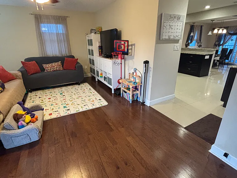 2909 Crafton Dr — Photo 2