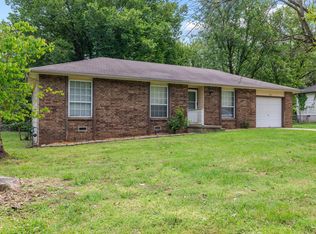 122 N Pinewood Avenue, Republic, MO 65738