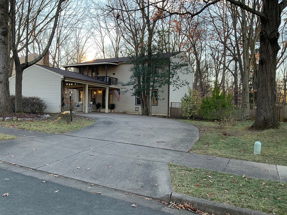 1st image of 16210 Dartmoor Dr