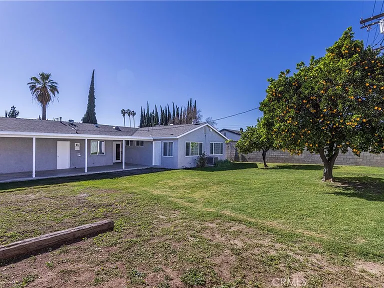 19233 Napa St — Photo 25