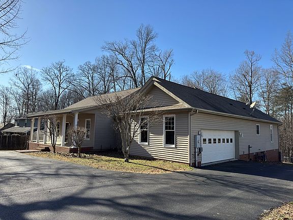 5th image of 213 Ridgewood Rd