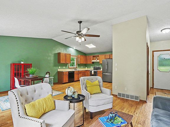 5th image of 4118 Gray St