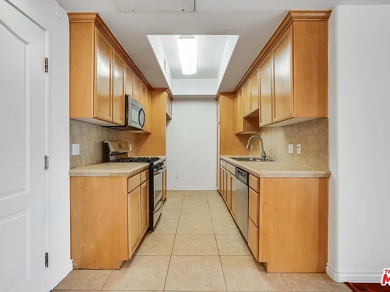 3328 Oakhurst Ave #110 — Photo 6