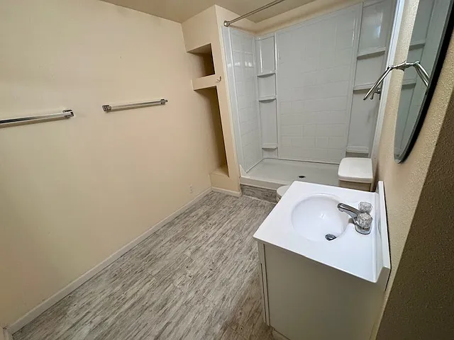 3528 E Farwell Rd — Photo 12