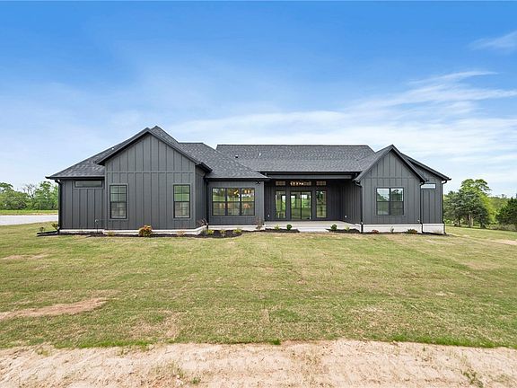 2nd image of 19344 Hughes Rd