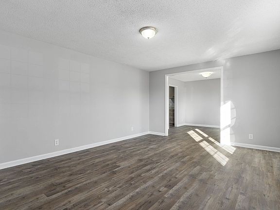 3rd image of 506 Overton Dr