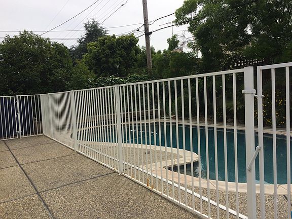 3rd image of 3381 Calvin Ave