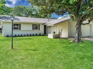 517 Livingston Dr, Hurst, TX 76053