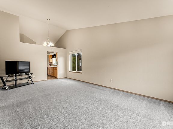 5th image of 16523 85th Avenue Ct E