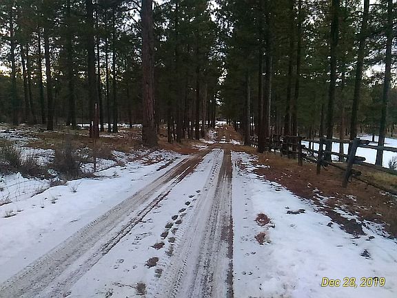Lane entering property 