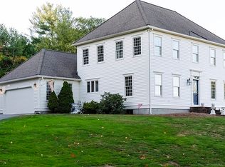 8 Olde Parish Ln, Sterling, MA 01564