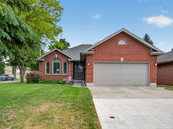 441 Drury Ln, Strathroy Caradoc, ON N7G 3G2