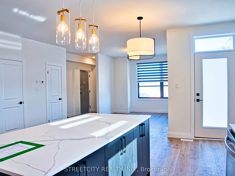 2900 Savoy St #105 — Photo 10