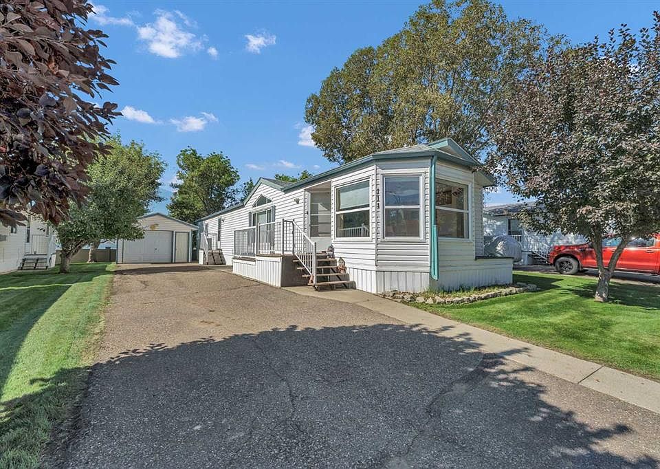 1st image of 1600 Strachan Rd SE #111