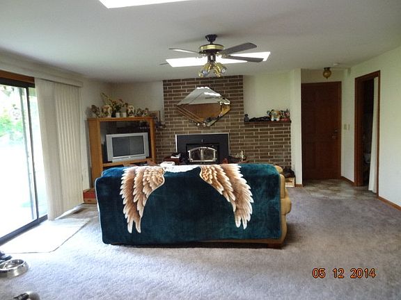5th image of 8302 122nd St E