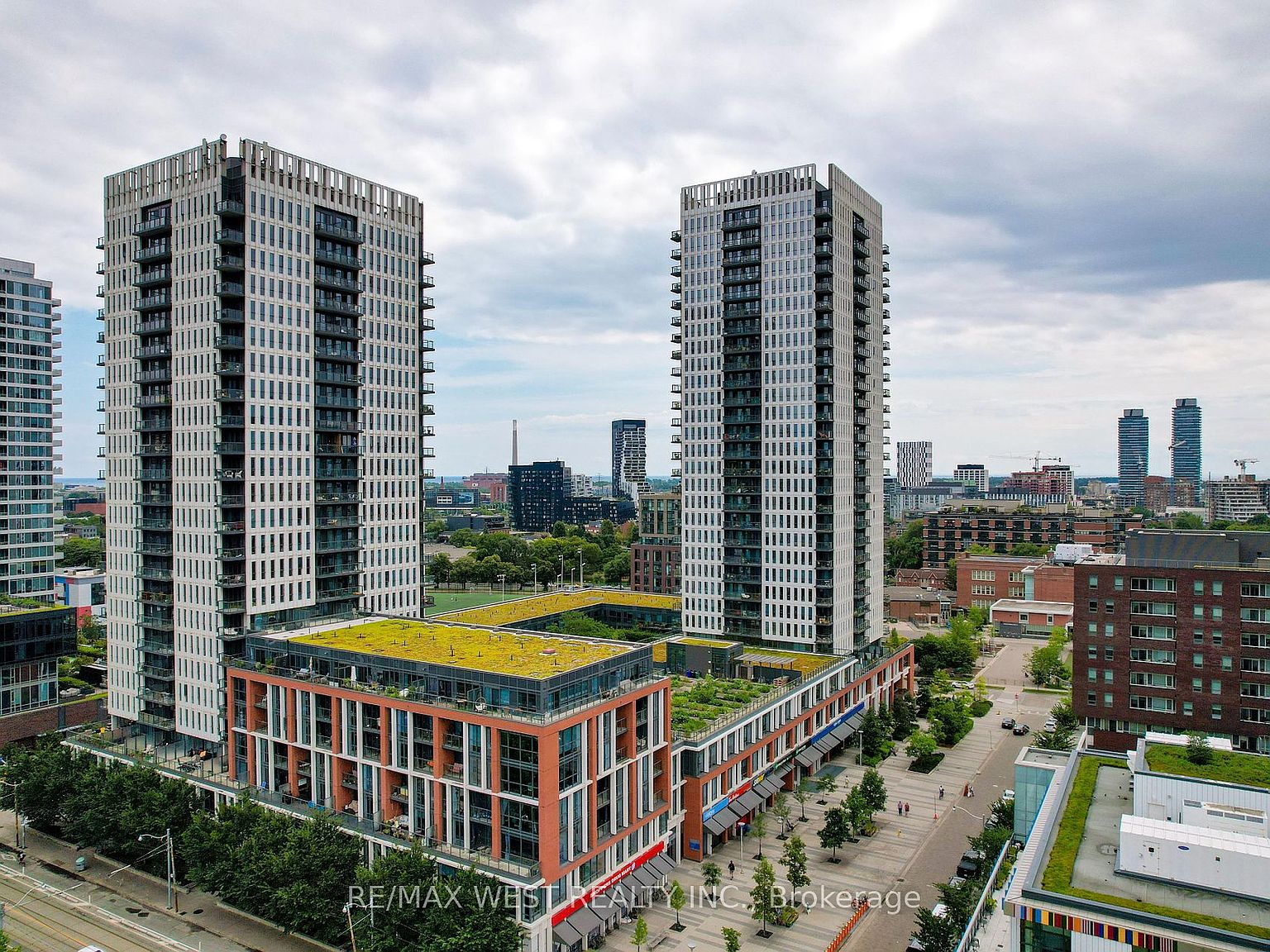 55 Regent Park Blvd 613, Toronto,