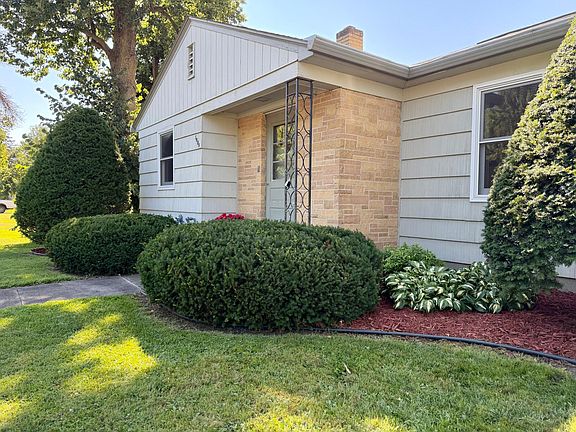 3rd image of 1008 Boxelder St