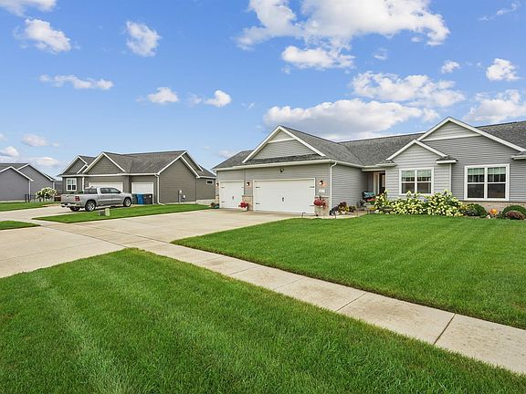 3rd image of 1807 Waxwing Way