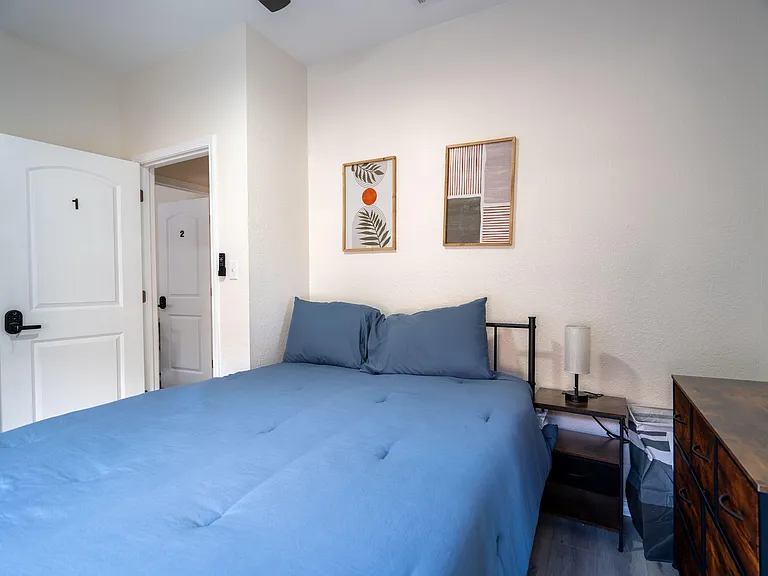 Short Springs Dr — Photo 1