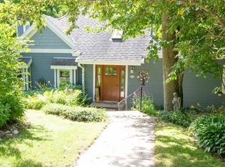 725 Oak Ridge Dr, Plymouth, WI 53073