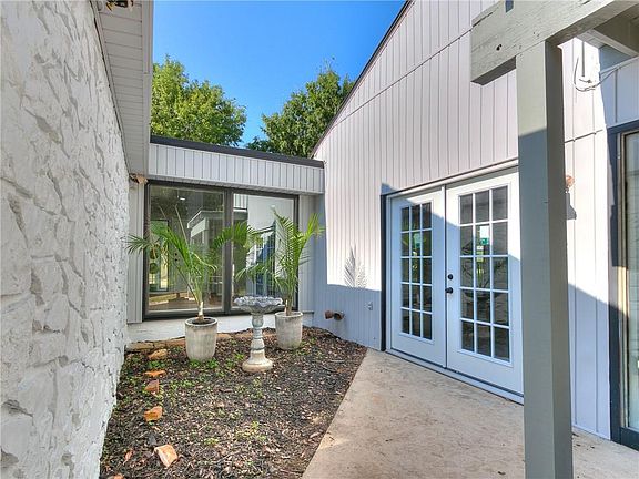 5th image of 13818 Whippoorwill Dr